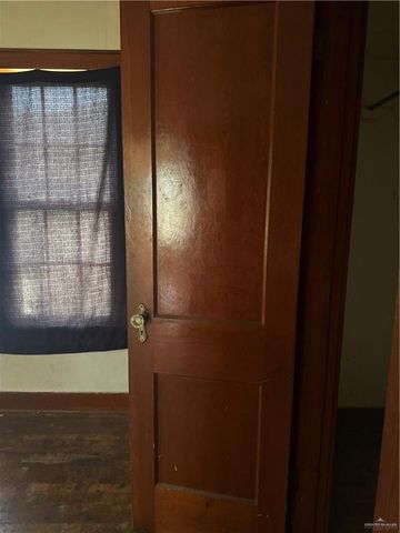 800 S Kansas Avenue, Weslaco, TX 78596