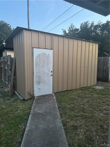 800 S Kansas Avenue, Weslaco, TX 78596