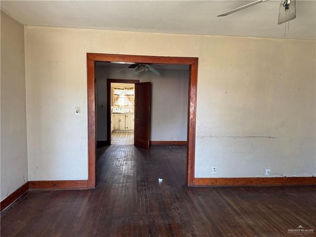 800 S Kansas Avenue, Weslaco, TX 78596