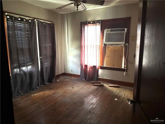 800 S Kansas Avenue, Weslaco, TX 78596