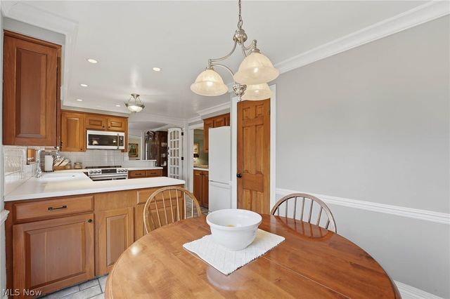 2033 Red Coach Road NW, North Canton, OH 44720