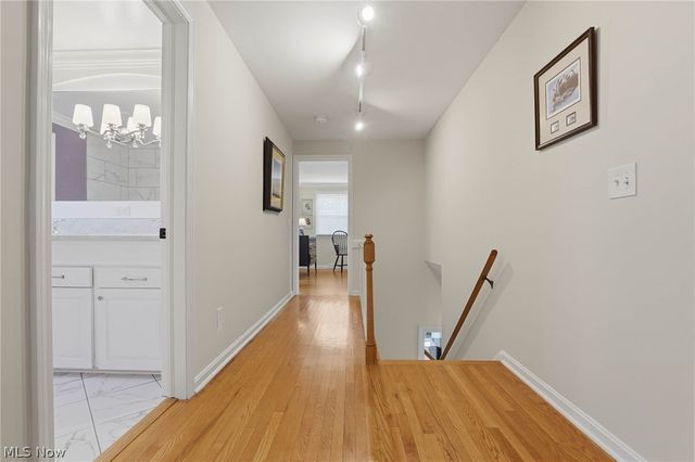 2033 Red Coach Road NW, North Canton, OH 44720