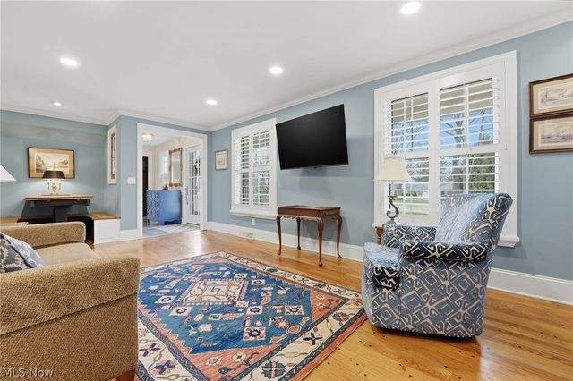 2033 Red Coach Road NW, North Canton, OH 44720