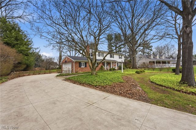 2033 Red Coach Road NW, North Canton, OH 44720