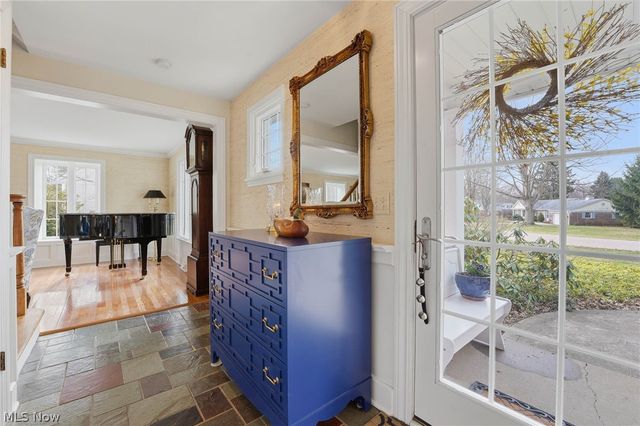 2033 Red Coach Road NW, North Canton, OH 44720