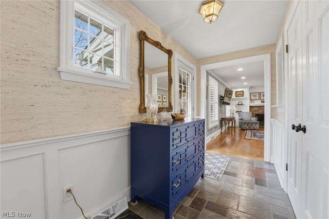 2033 Red Coach Road NW, North Canton, OH 44720