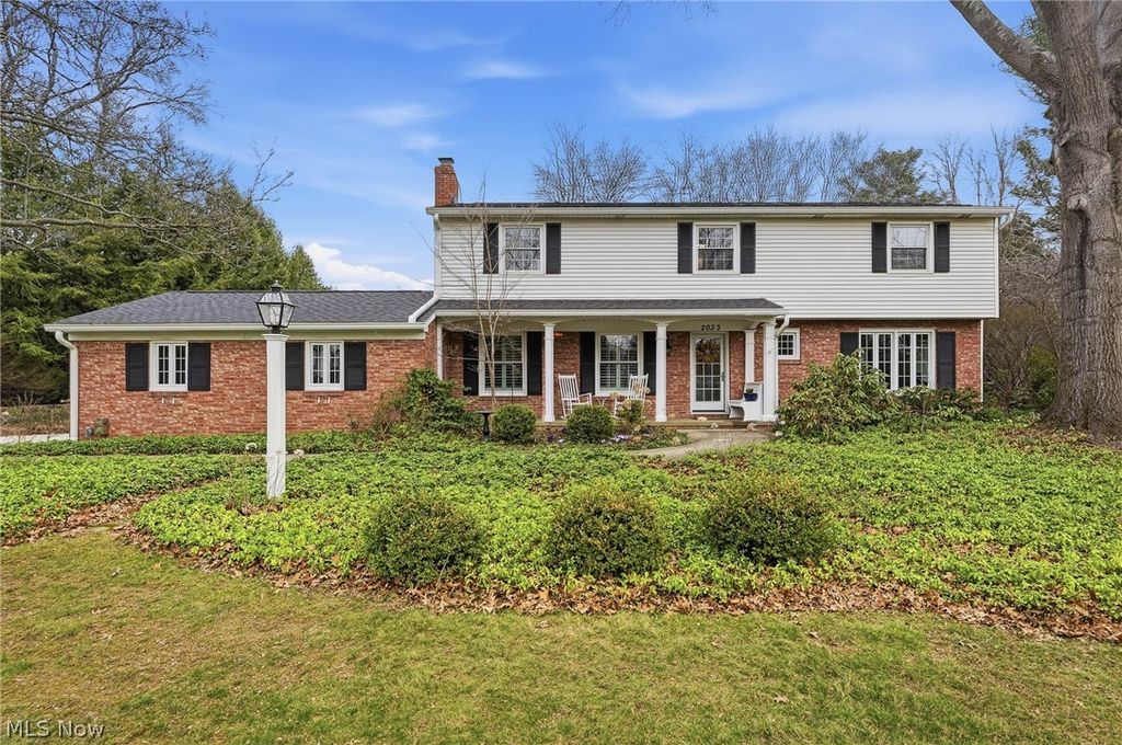 2033 Red Coach Road NW, North Canton, OH 44720