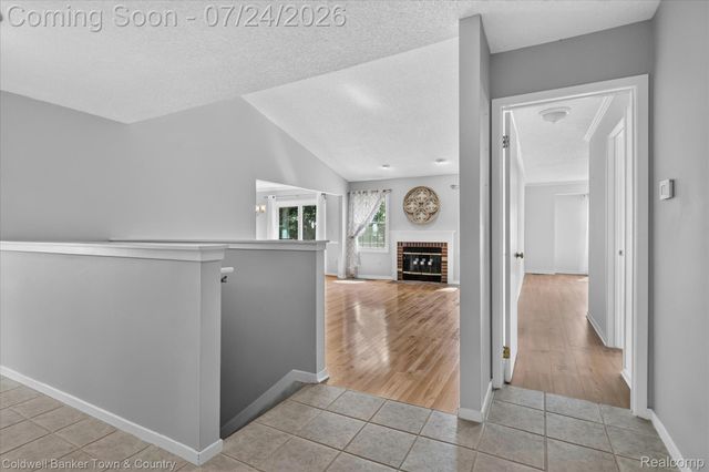 41703 Kirkwood Drive, Novi, MI 48377