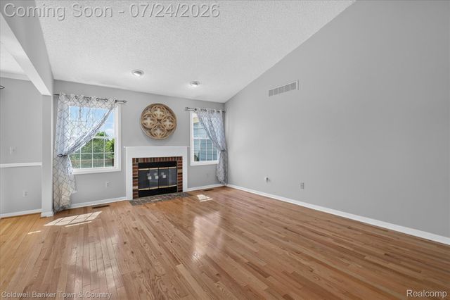 41703 Kirkwood Drive, Novi, MI 48377