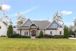 7703 Northern Estates Point, Greensboro, NC 27455