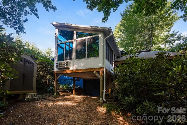 261 Black Pine Road, Newland, NC 28657