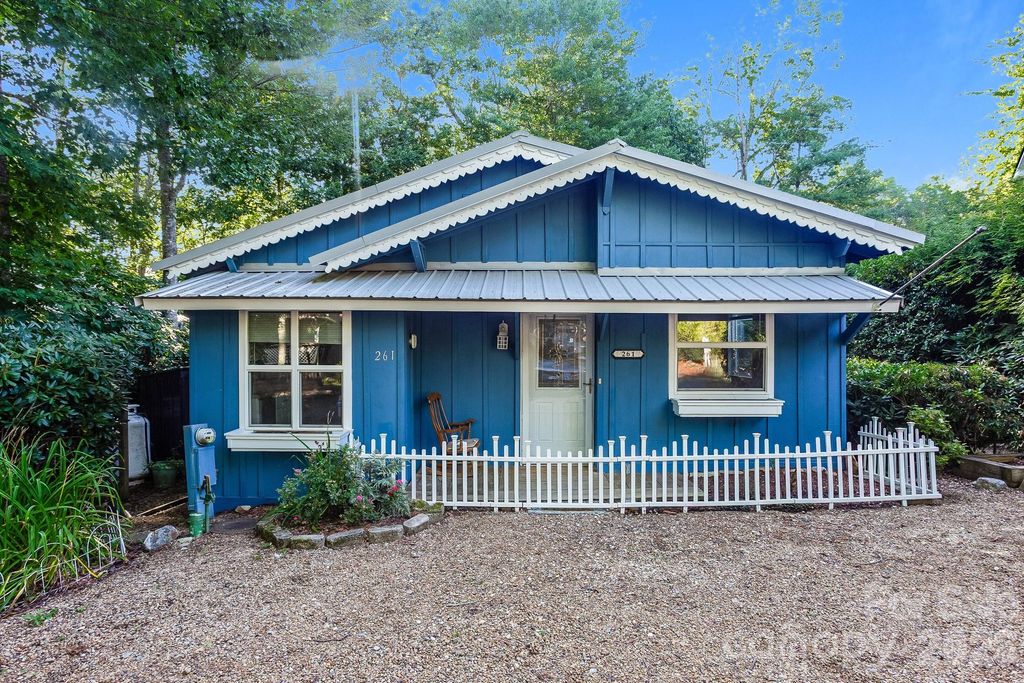 261 Black Pine Road, Newland, NC 28657