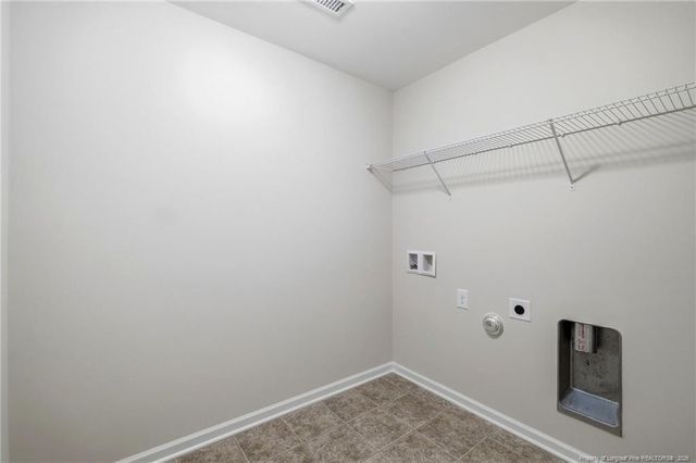 910 Highgrove Drive, Spring Lake, NC 28390