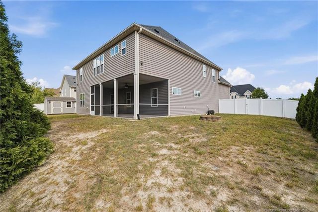 910 Highgrove Drive, Spring Lake, NC 28390