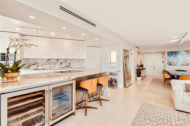 2127 Brickell Ave 1505, Miami, FL 33129