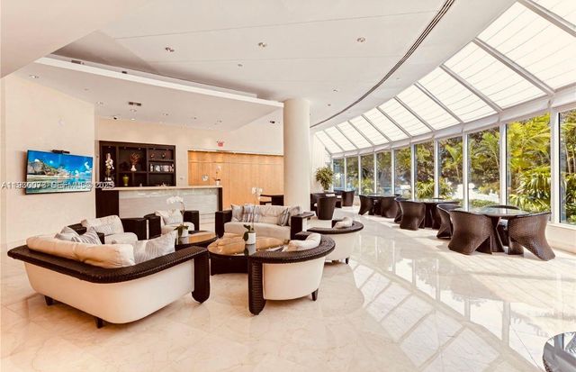 2127 Brickell Ave 1505, Miami, FL 33129