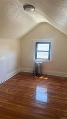 89-28 207th Street 3rd Floor, Queens Village, NY 11427