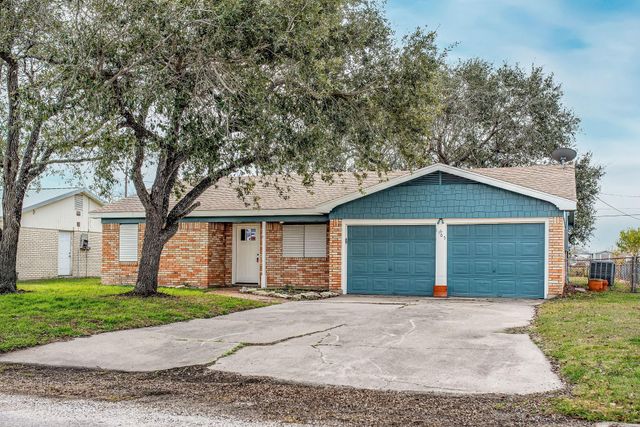 1105 W Saint Louis Avenue, Seadrift, TX 77983