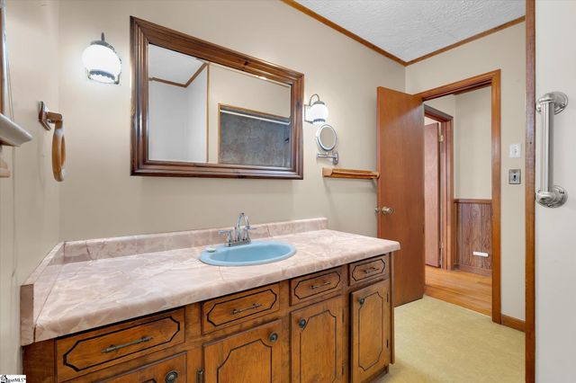 188 Cherokee Road, Williamston, SC 29697