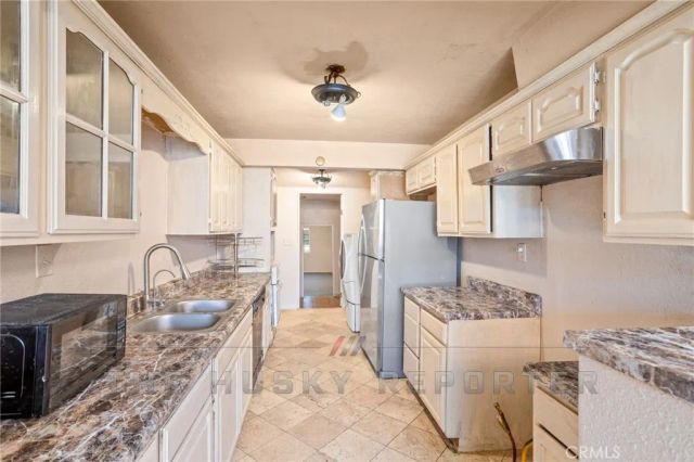9018 Base Line Road, Rancho Cucamonga, CA 91701