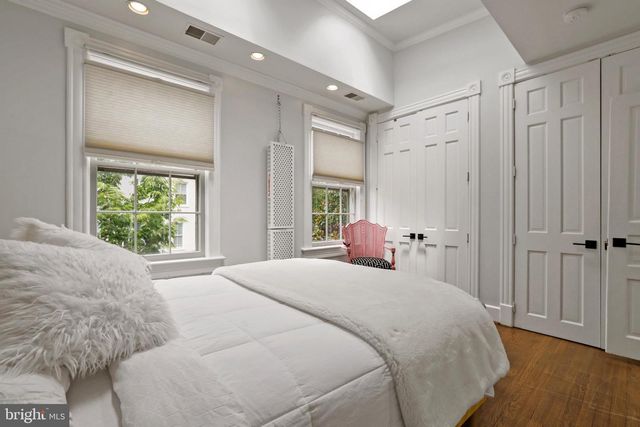 1215 33RD ST NW, Washington, DC 20007