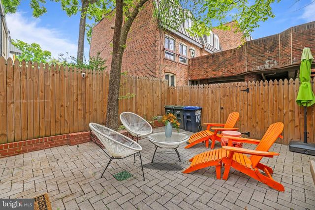 1215 33RD ST NW, Washington, DC 20007