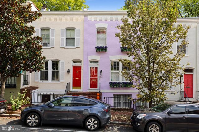 1215 33RD ST NW, Washington, DC 20007