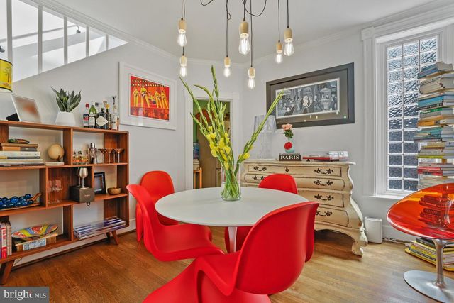 1215 33RD ST NW, Washington, DC 20007