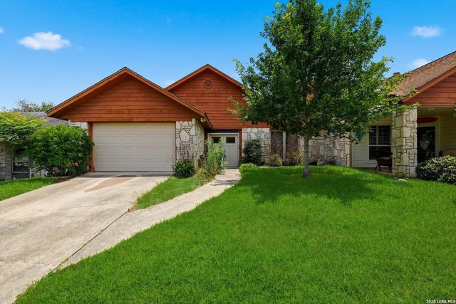3813 Hunters Gln, Schertz, TX 78108
