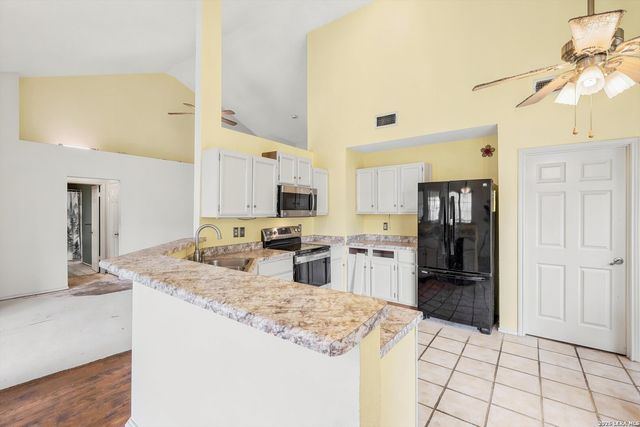 3813 Hunters Gln, Schertz, TX 78108