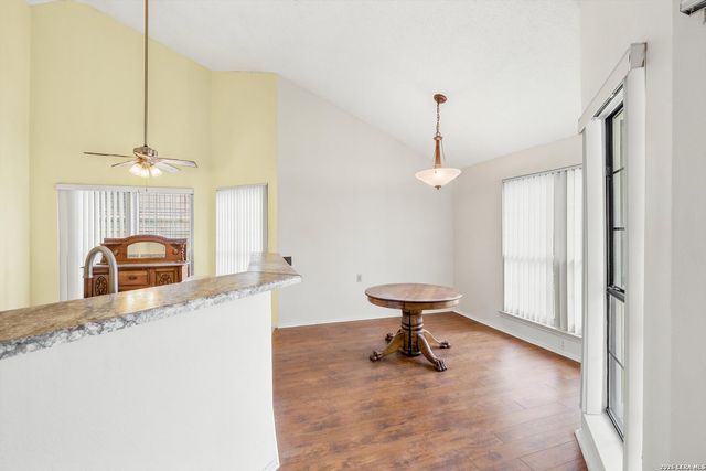 3813 Hunters Gln, Schertz, TX 78108