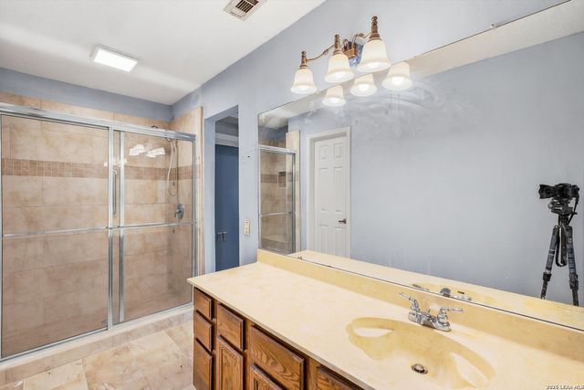 3813 Hunters Gln, Schertz, TX 78108