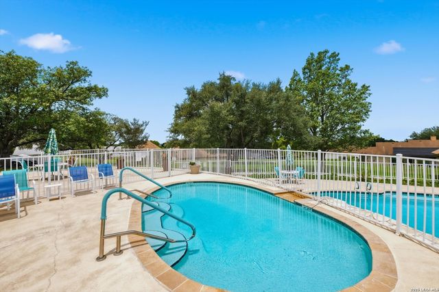 3813 Hunters Gln, Schertz, TX 78108