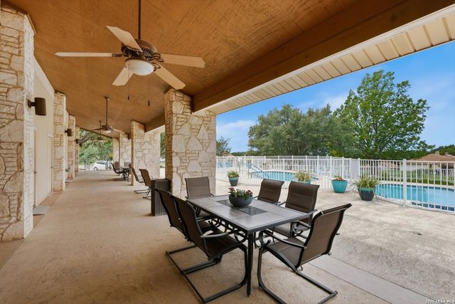 3813 Hunters Gln, Schertz, TX 78108