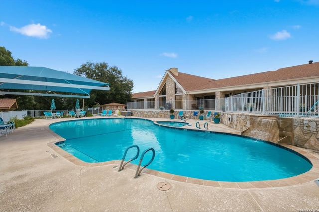 3813 Hunters Gln, Schertz, TX 78108