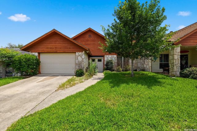 3813 Hunters Gln, Schertz, TX 78108