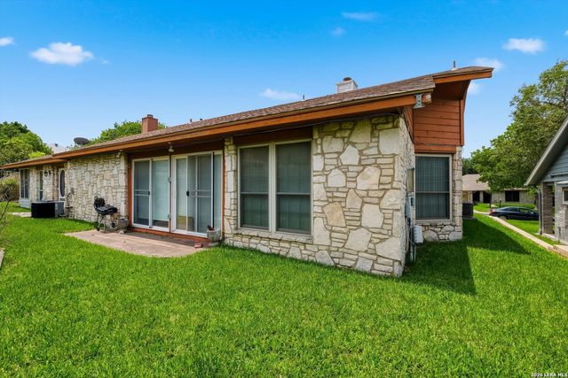 3813 Hunters Gln, Schertz, TX 78108