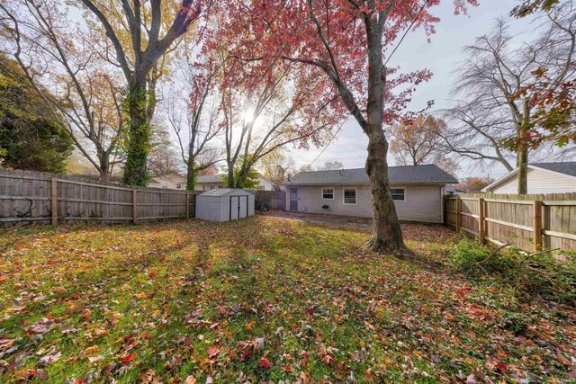 717 Thornberry Drive, Evansville, IN 47710