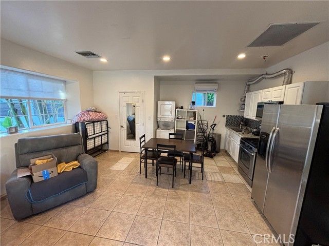 5658 Cahill Avenue, Tarzana (los Angeles), CA 91356
