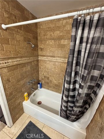 5658 Cahill Avenue, Tarzana (los Angeles), CA 91356