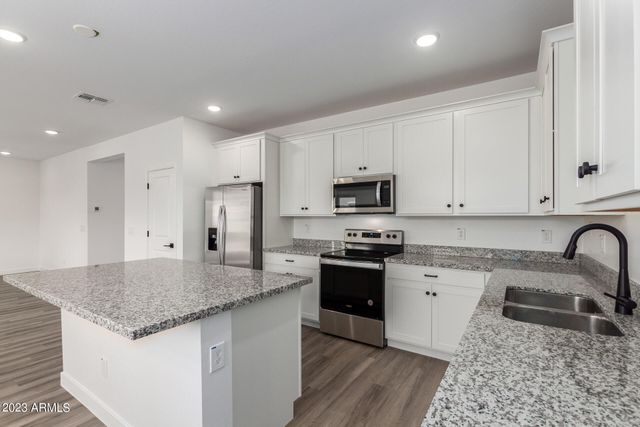 16968 W DIANA Avenue, Waddell, AZ 85355