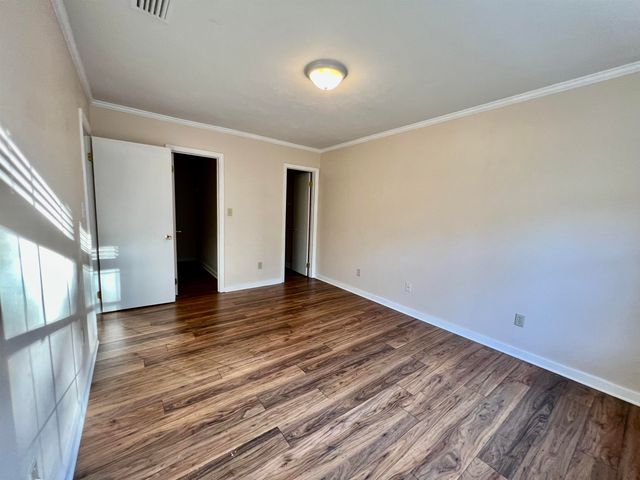 2925 Pontiac Drive, Tallahassee, FL 32301