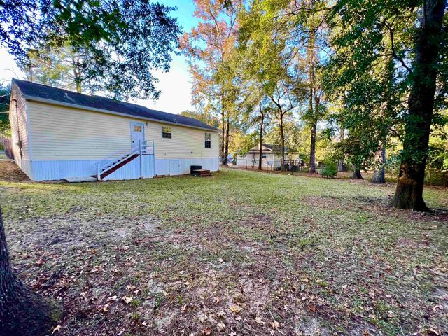 2925 Pontiac Drive, Tallahassee, FL 32301