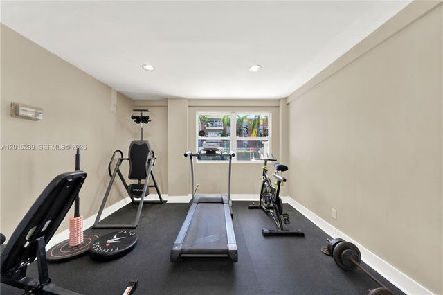 2426 SE 17th Cswy 303A, Fort Lauderdale, FL 33316
