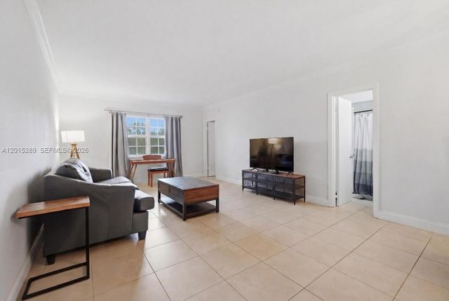 2426 SE 17th Cswy 303A, Fort Lauderdale, FL 33316