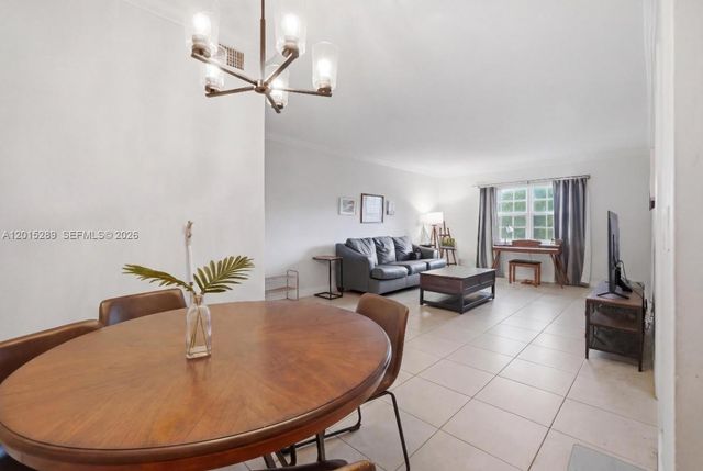 2426 SE 17th Cswy 303A, Fort Lauderdale, FL 33316