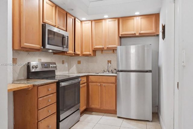 2426 SE 17th Cswy 303A, Fort Lauderdale, FL 33316
