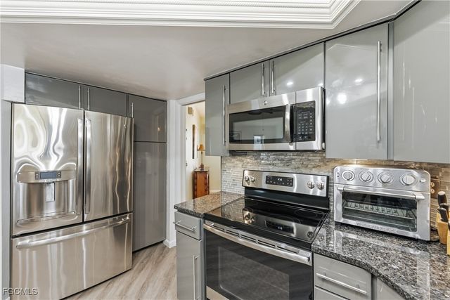 312 NW 13th ST, Cape Coral, FL 33993