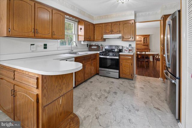 3 MILL LANE, Dayton, NJ 08810