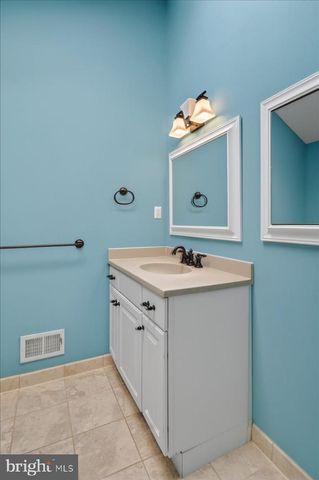 3 MILL LANE, Dayton, NJ 08810